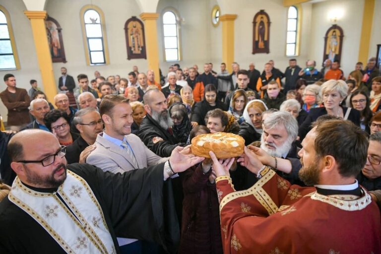 Обиљежавање Светог Василија Острошког у  храмовима у Пријечанима и Обилићеву