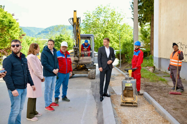 За безбједније кретање пјешака: Улица Васе Глушца ускоро добија тротоар