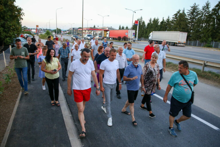 Изграђен тротоар у дијелу Улице Ивана Горана Ковачића у Дракулићу