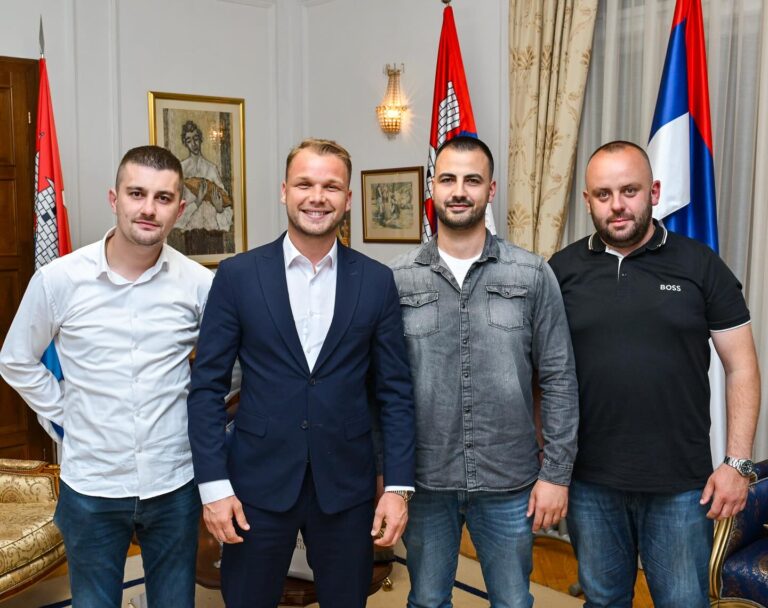 Бањалучани спасили живот дјечаку у Врбасу, Станивуковић: Ви сте примјер људскости и храбрости